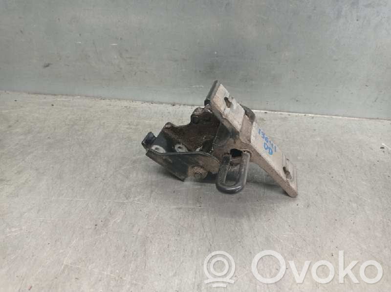 Tailgate/trunk/boot hinge   4D0831412D