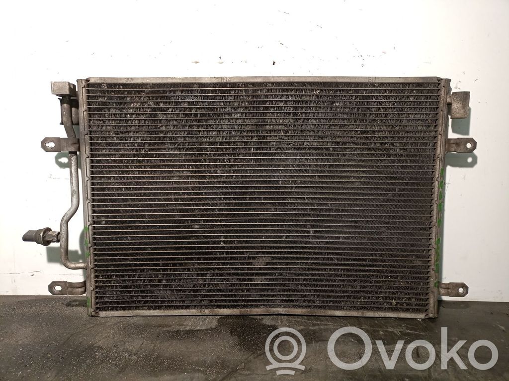 Audi A4 S4 B6 8E 8H Radiatore di raffreddamento A/C (condensatore) 