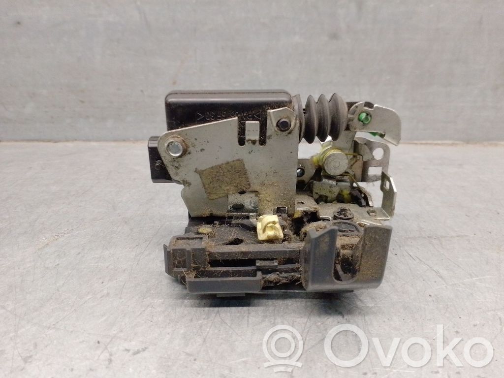 Dacia Sandero Front door lock 