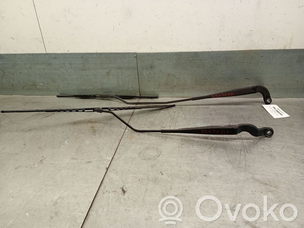 Citroen Jumpy Front wiper blade arm 