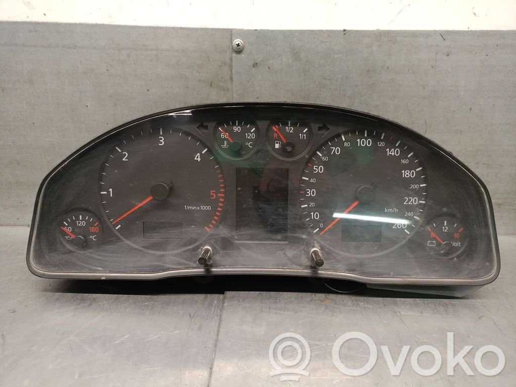 Audi A6 Allroad C5 Tachimetro (quadro strumenti) 