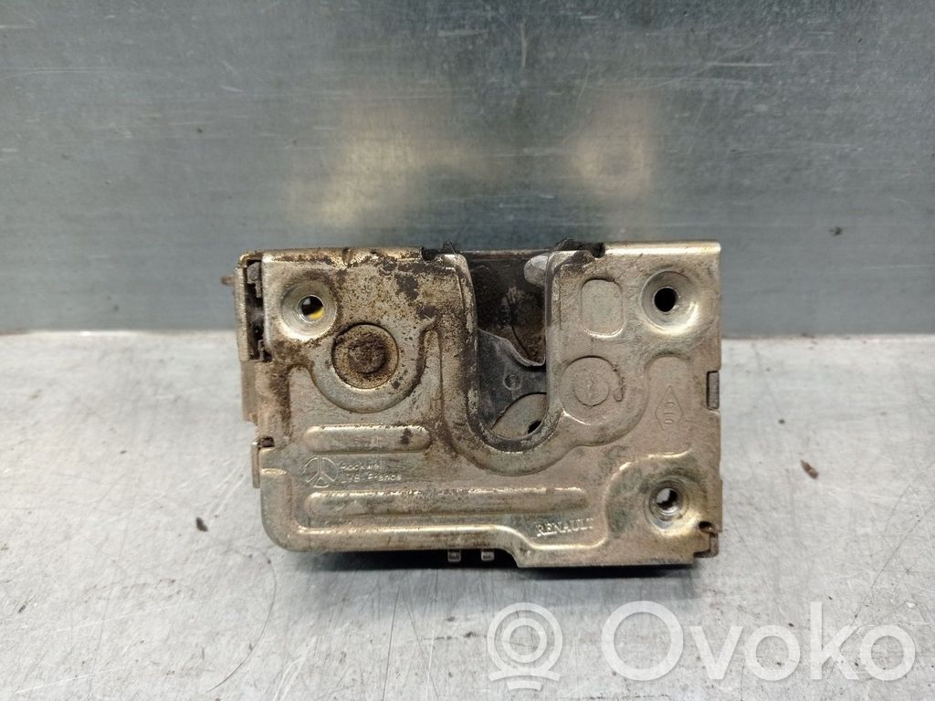 Iveco Daily 3rd gen Etuoven lukko 