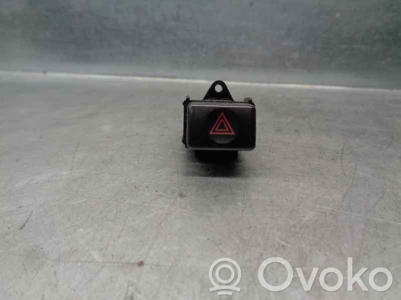 Botón interruptor de luz de peligro   8499910320