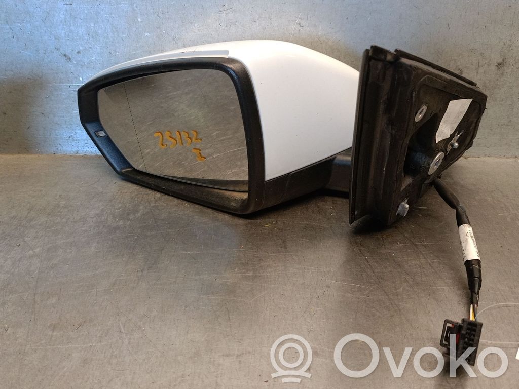Volkswagen Polo VI Elektryczne lusterko boczne drzwi przednich 