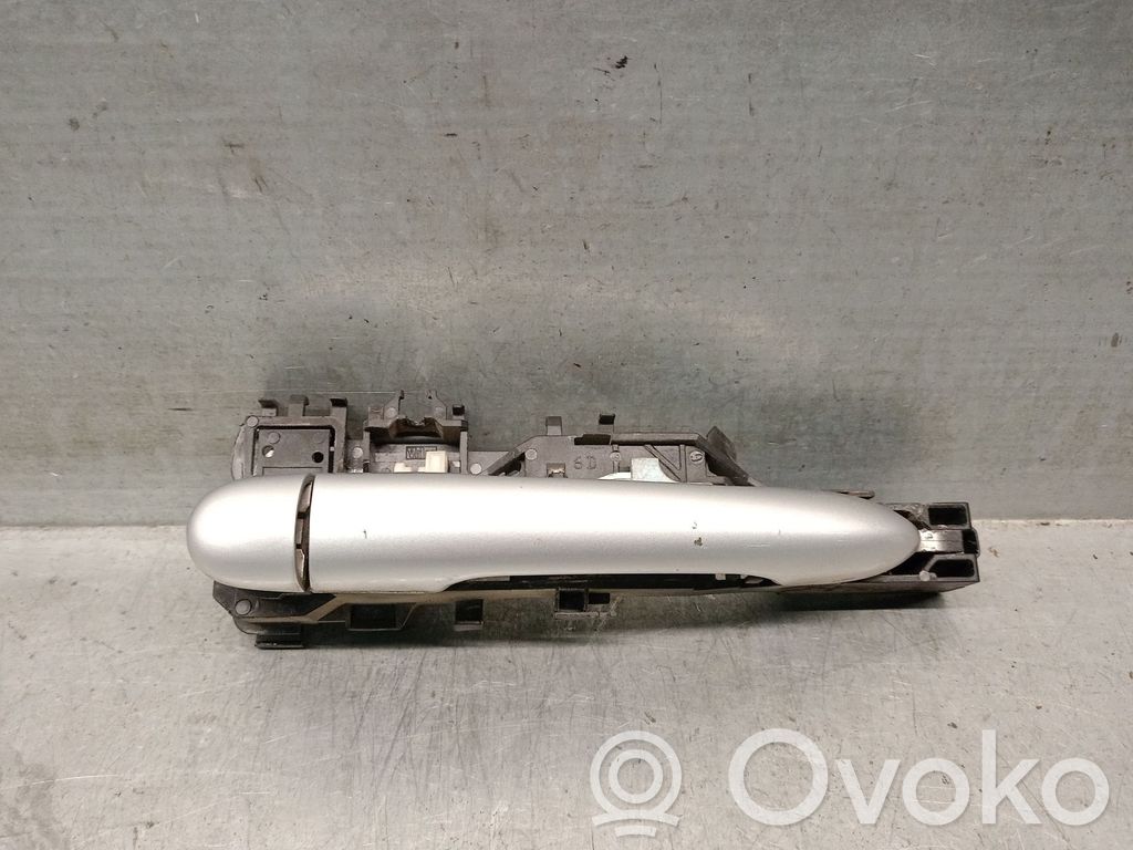 Manecilla externa puerta trasera   8200028464,8200028464