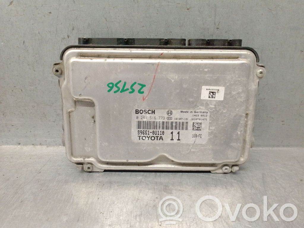 Toyota Yaris Unidad de control/módulo del motor 