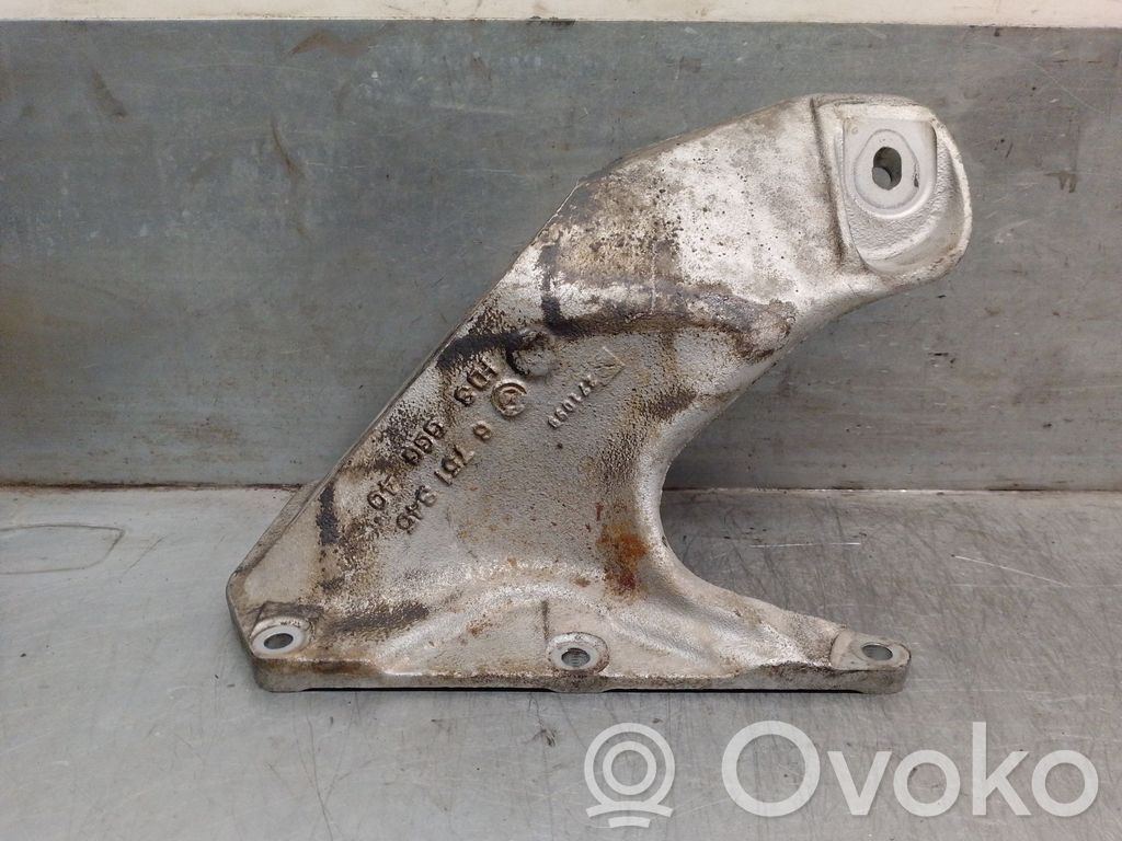 BMW X5 E53 Engine mount bracket 