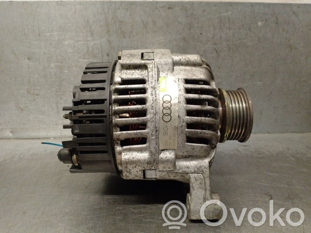 Audi A4 S4 B5 8D Generatore/alternatore 