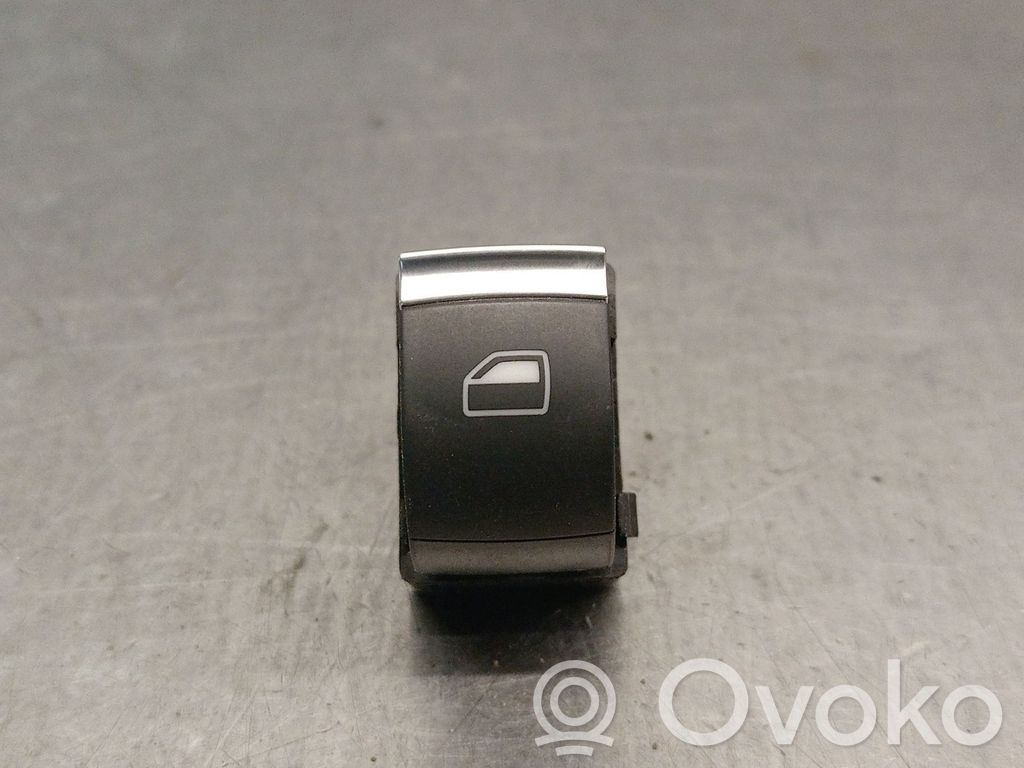 Audi A3 S3 8P Electric window control switch 