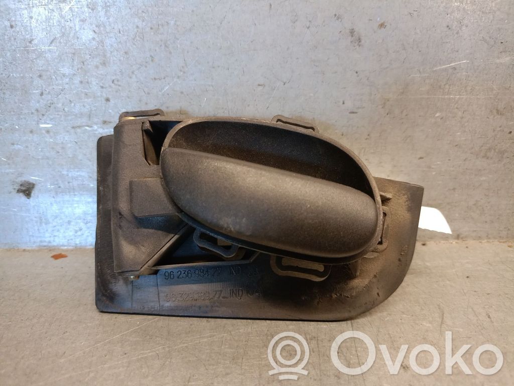Peugeot 206 Maniglia interna per portiera anteriore 