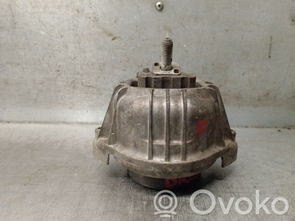 BMW 3 E90 E91 Engine mount bracket 