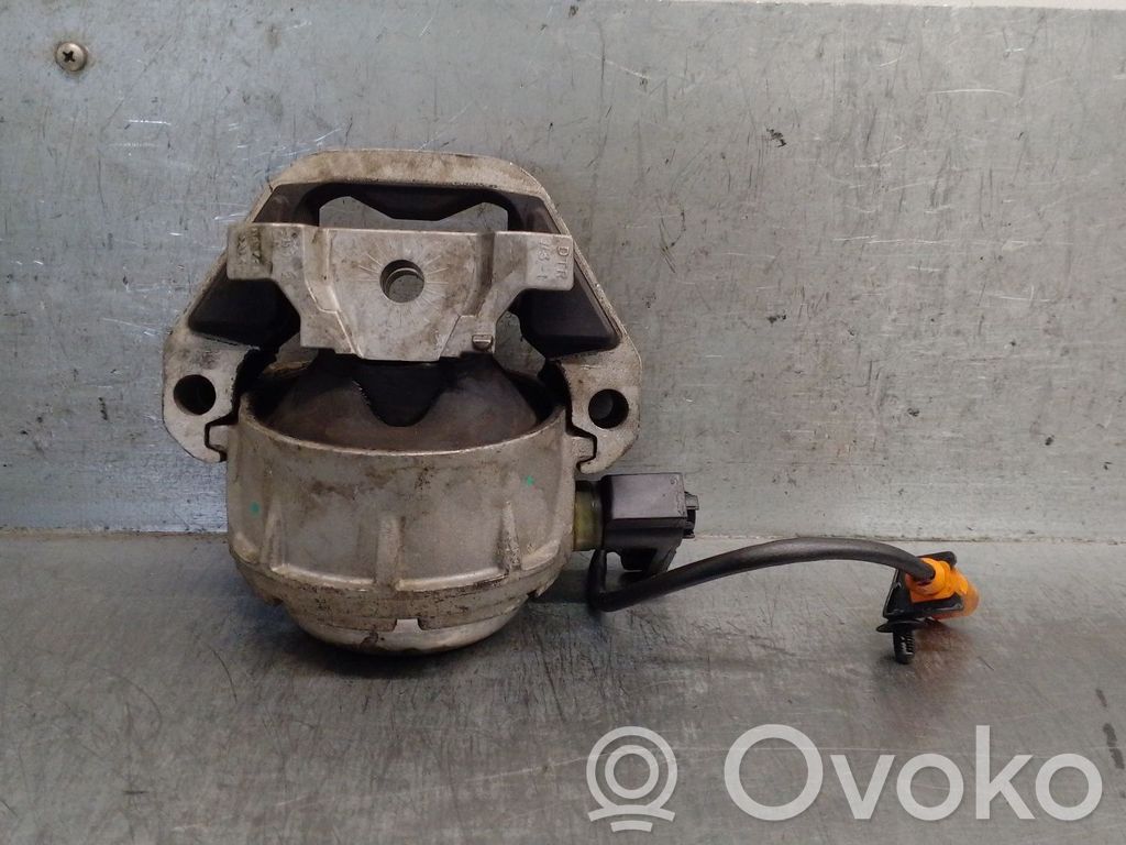 Audi A6 C7 Engine mount bracket 