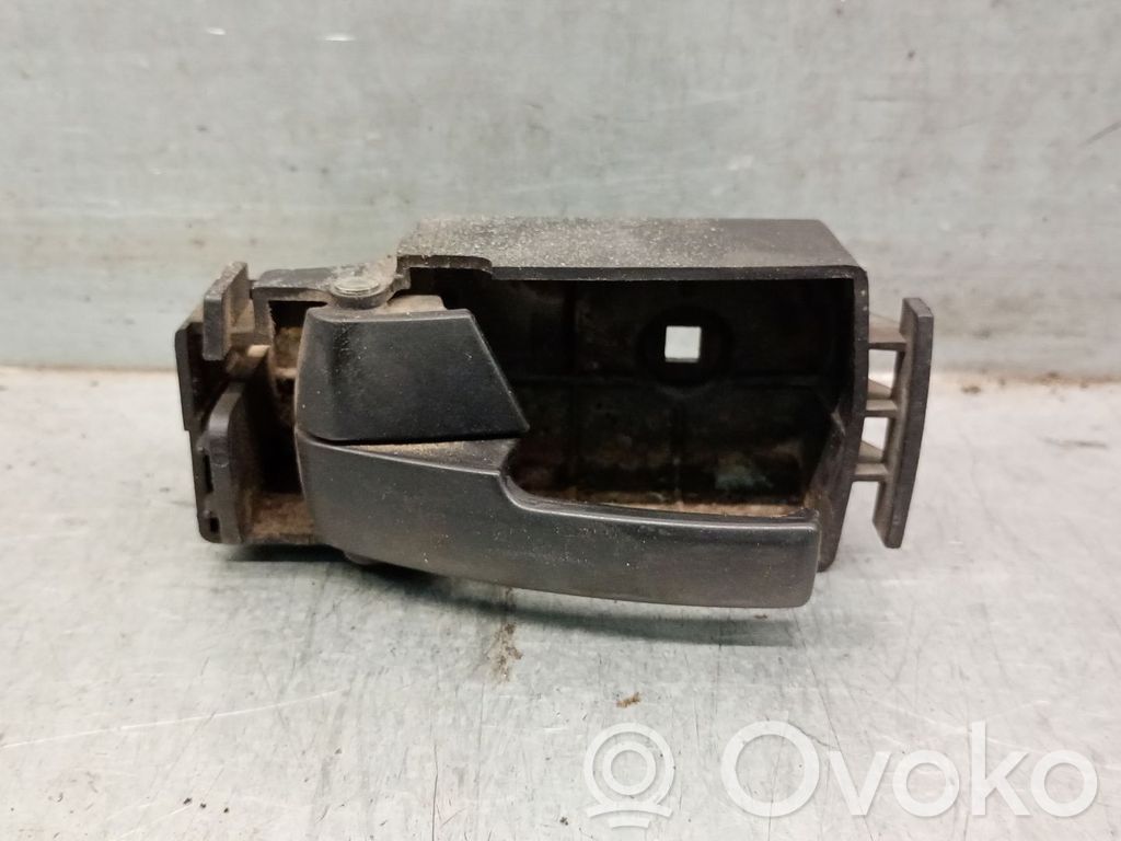 Ford Tourneo Manecilla interna puerta delantera 