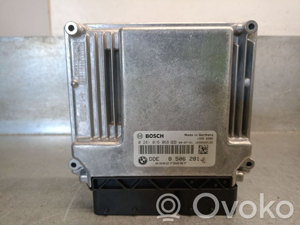 BMW 1 E81 E87 Engine control unit/module 