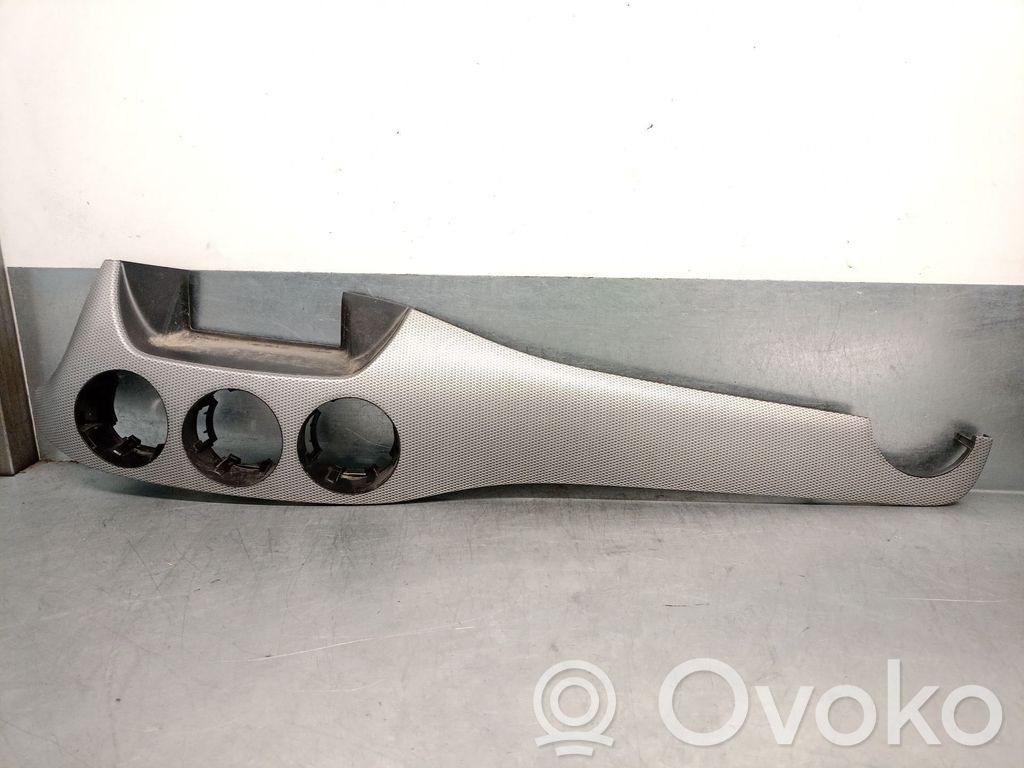 Mercedes-Benz B W247 Osłona tylnej klapy 