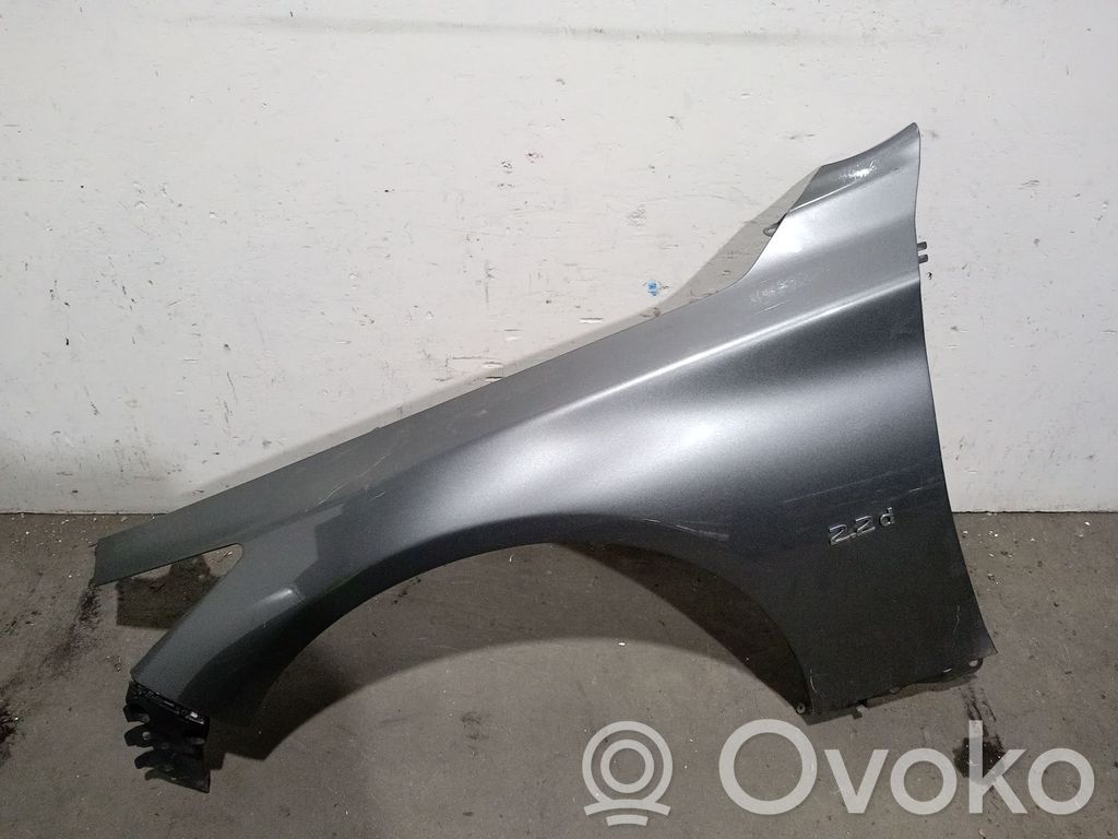 Infiniti Q50 Błotnik przedni 