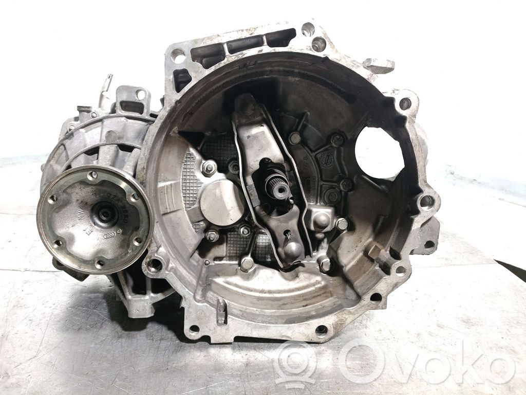 Mechaninė 5 pavarų dėžė   LUB,0A4300046H,142543