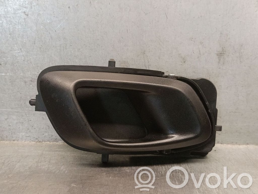 Hyundai i10 Manecilla interna puerta trasera 