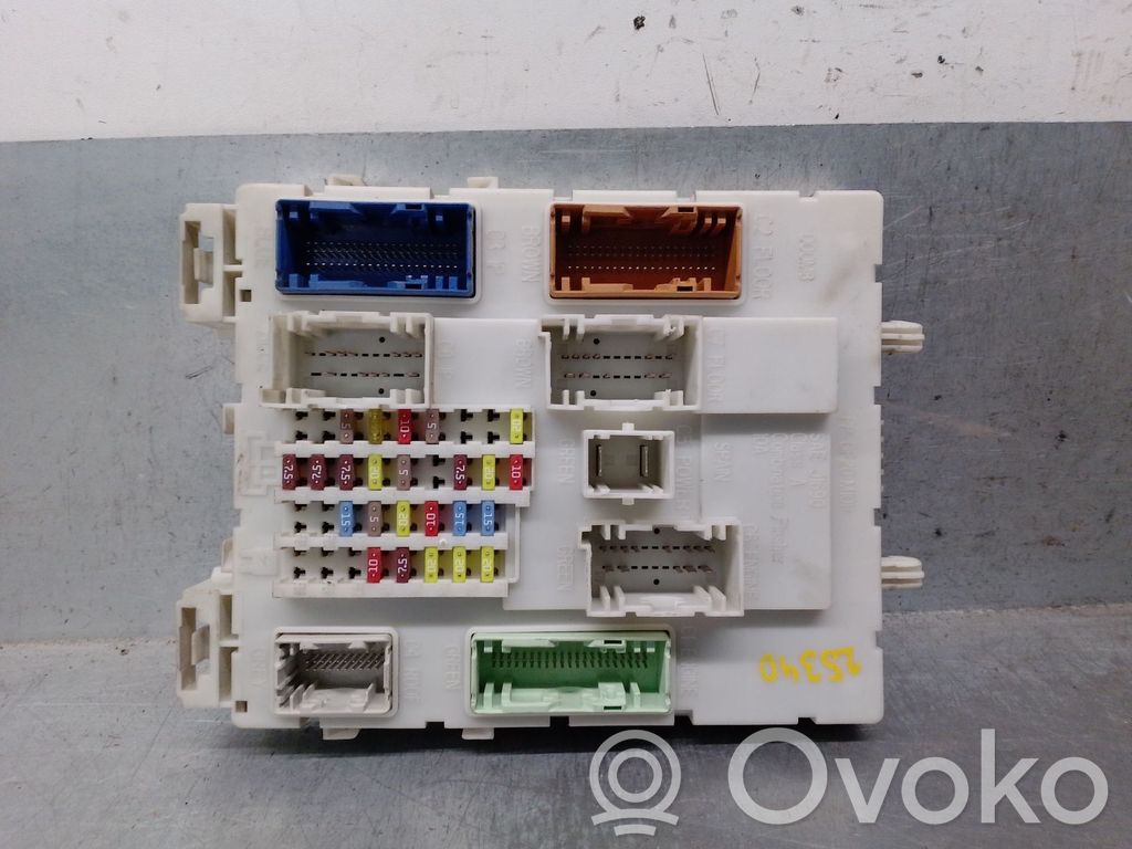Ford Focus Drošinātāju kaste (komplekts) 