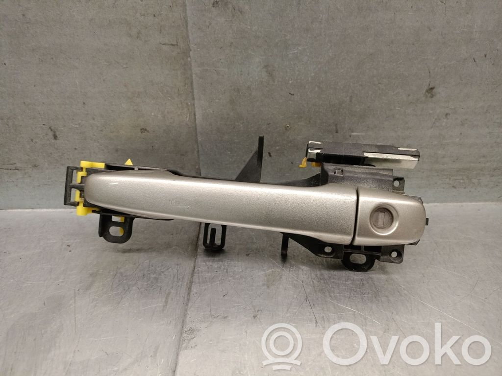Subaru Legacy Manecilla externa puerta delantera 