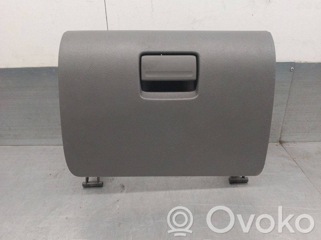 Ford Focus Glove box 