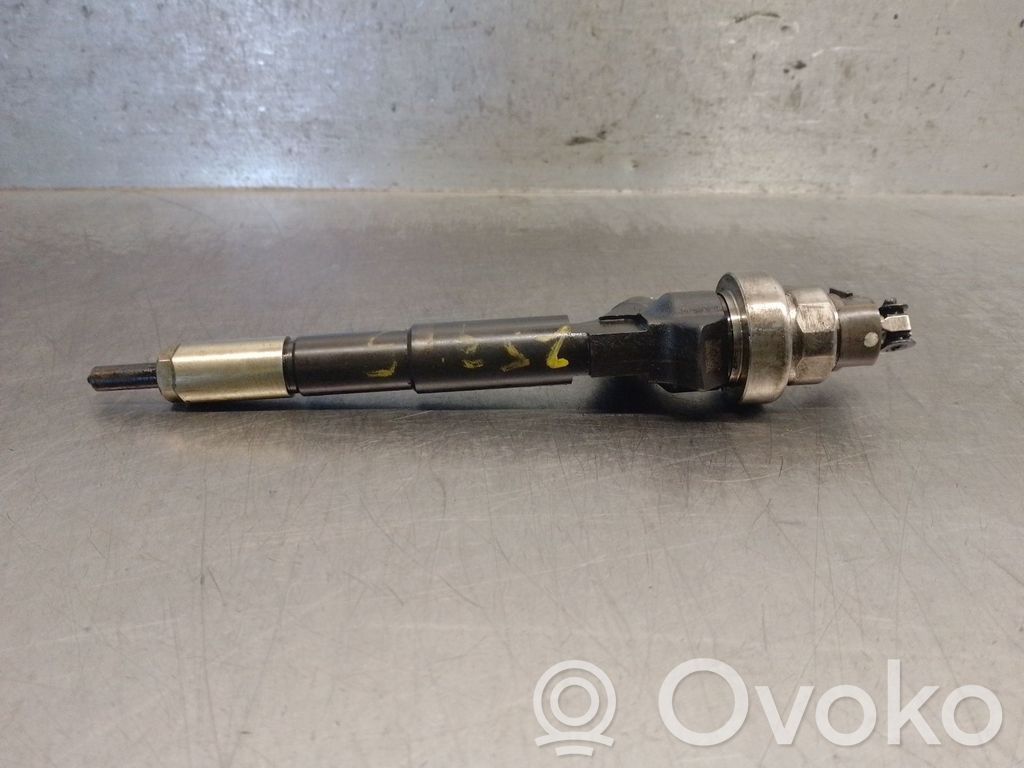 Opel Astra J Wtryskiwacz paliwa 