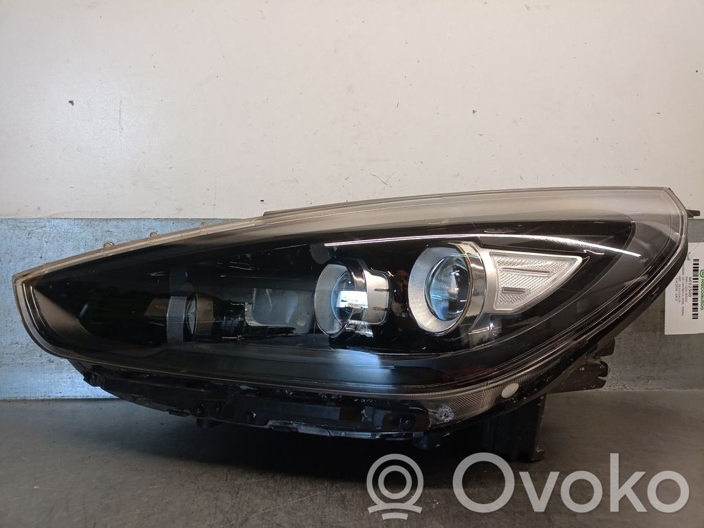 Hyundai i30 Scheinwerfer 