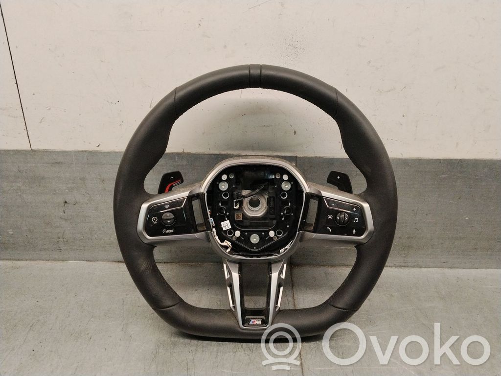 Ohjauspyörä   5A42E1809,32305A716B9