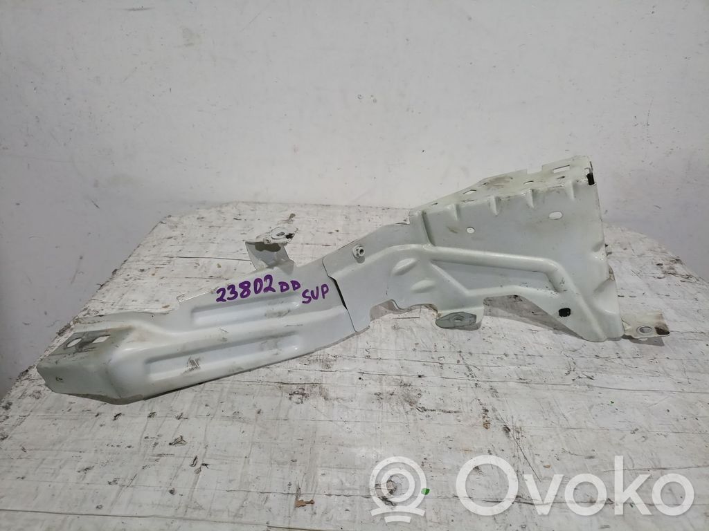 Volvo XC40 Support phare frontale 