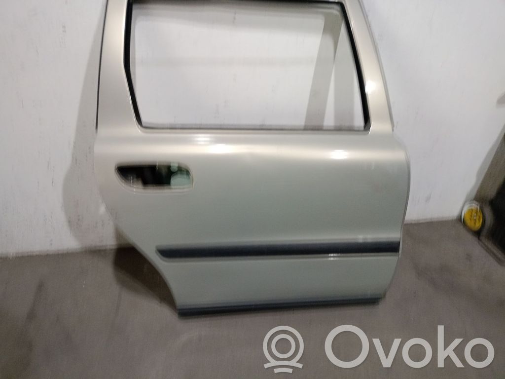 Volvo V70 Puerta trasera 