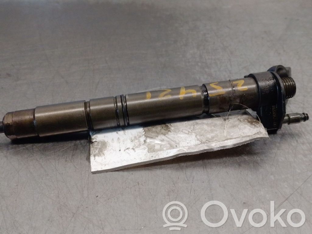 Inyector de combustible   059130277CR,04451170422