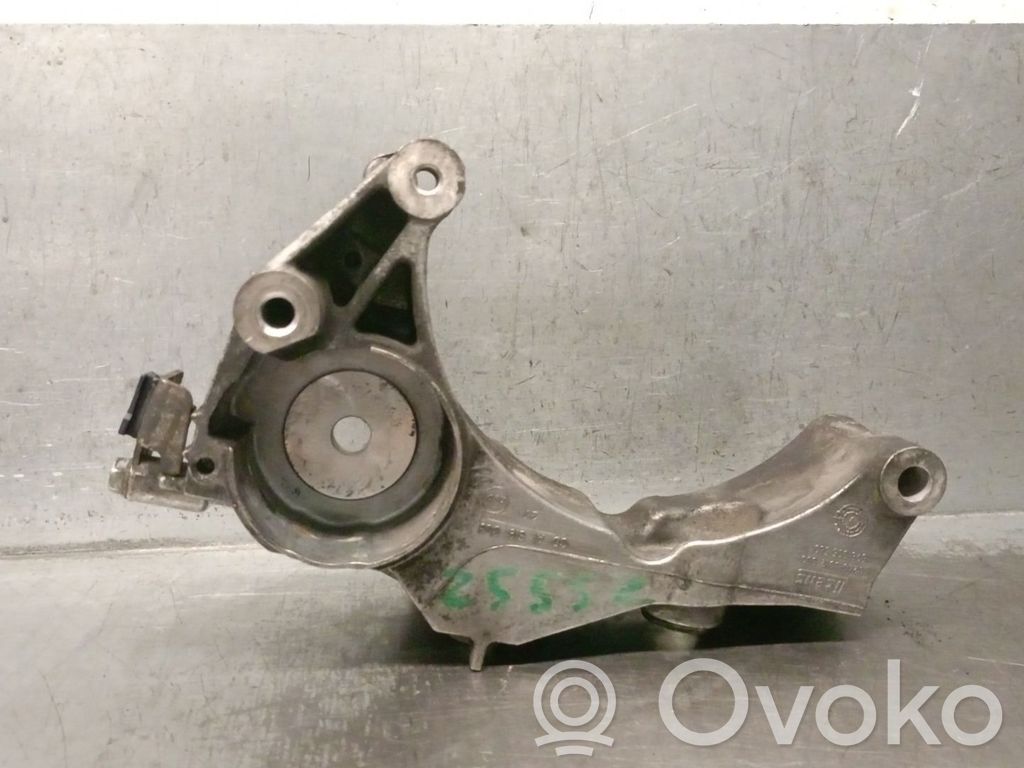 Opel Zafira B Generator/alternator bracket 