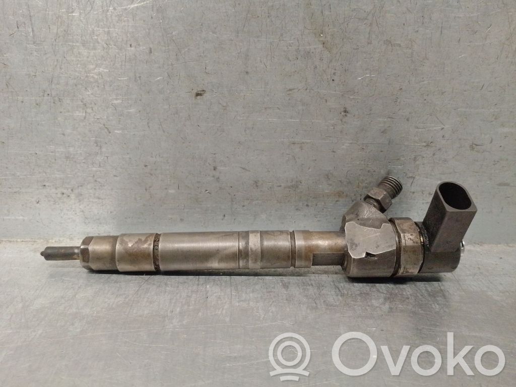 Inyector de combustible   A6110700687,0445110025