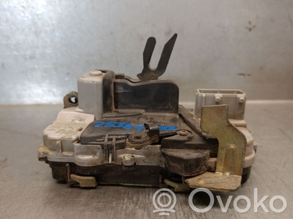 Citroen Xsara Etuoven lukko 