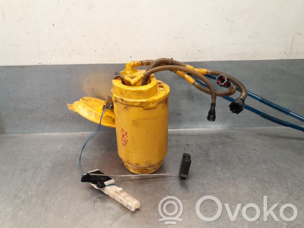 Audi Q7 4L Bomba interna de combustible 
