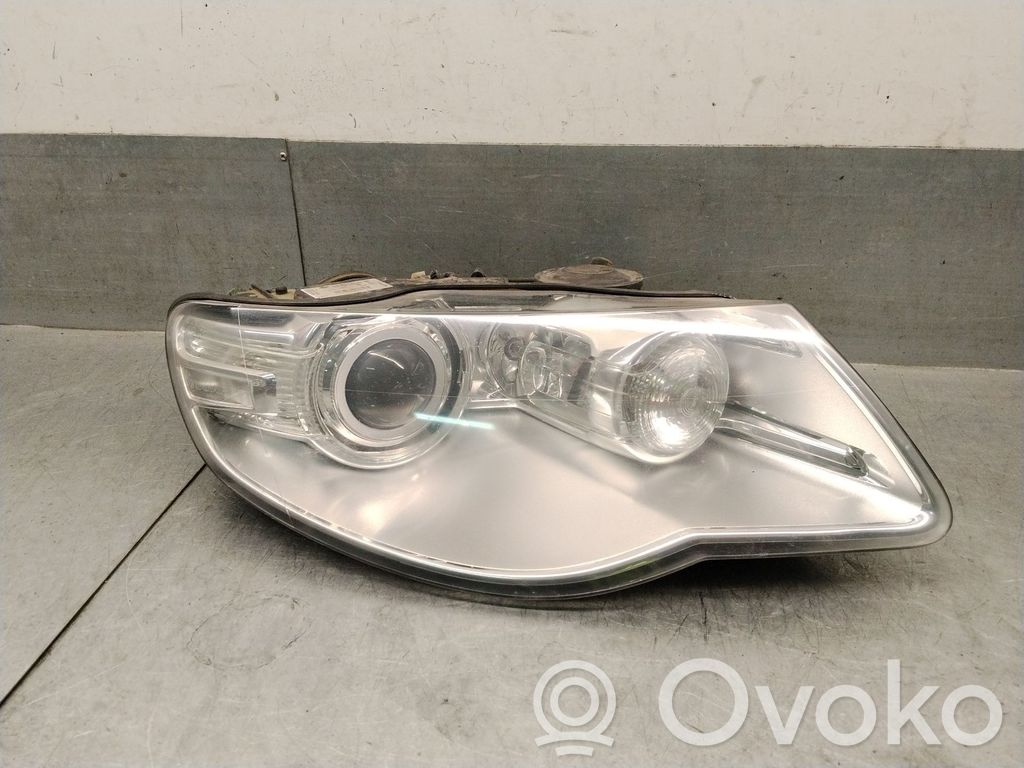 Volkswagen Touareg I Phare frontale 