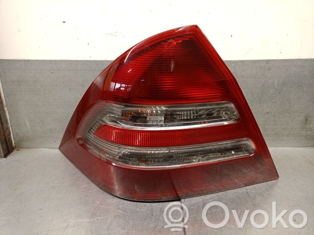 Mercedes-Benz C W202 Lampă spate în caroserie 