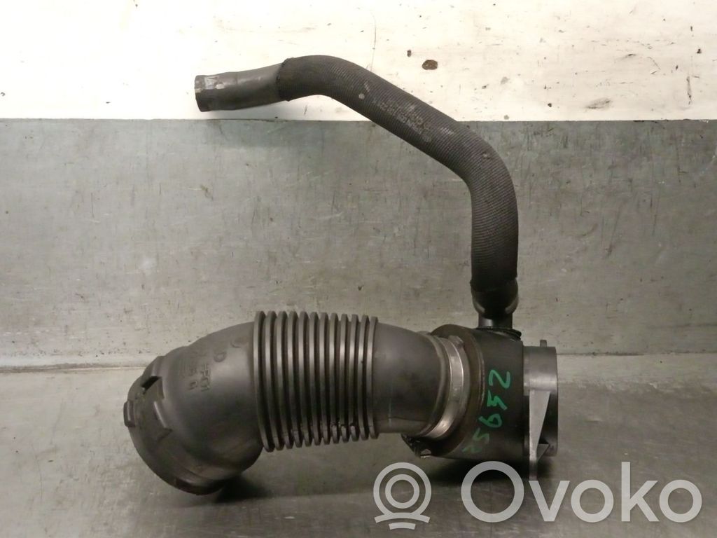 Audi A6 S6 C6 4F Tubo flessibile aria condizionata (A/C) 