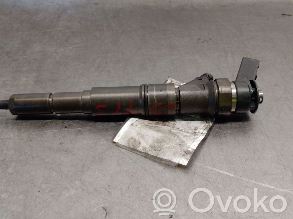 Injecteur de carburant   7789661,0445110131