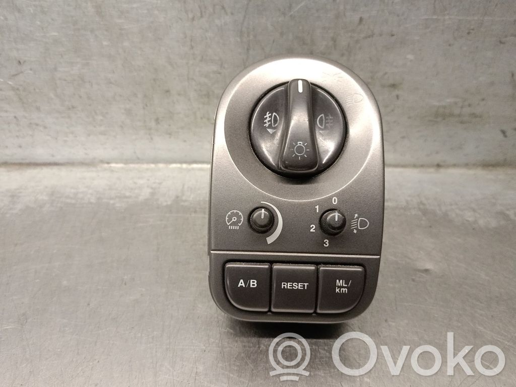 Interruptor de control del panel de luces   4X4311654AA