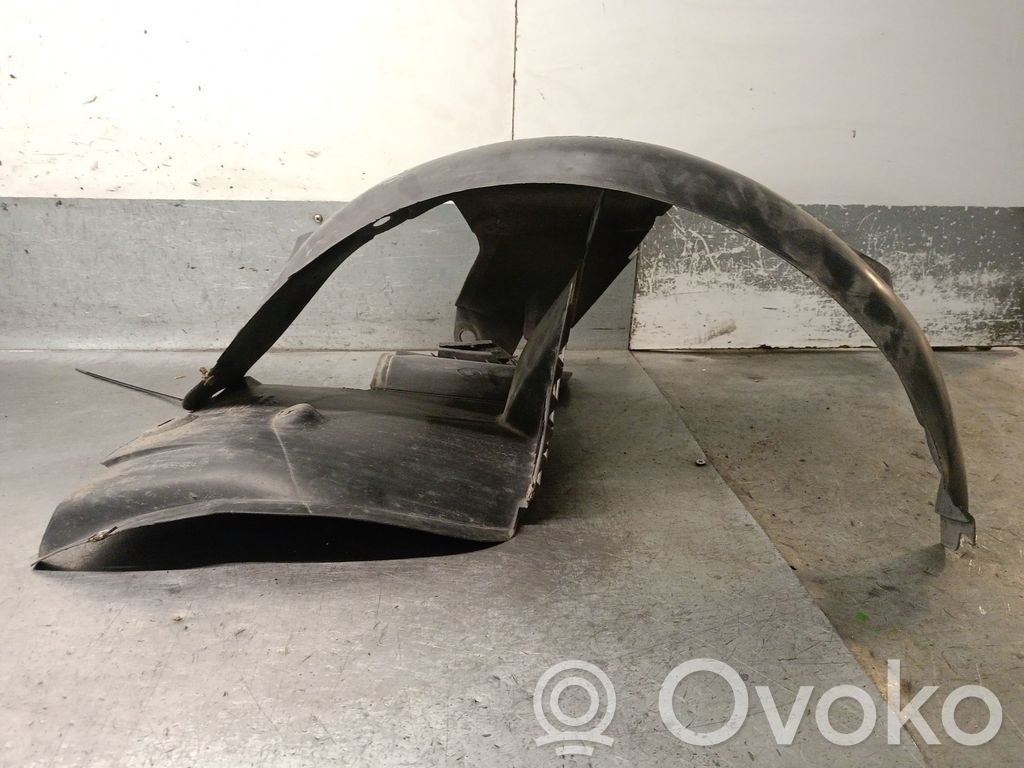 Renault Clio II Nadkole przednie 