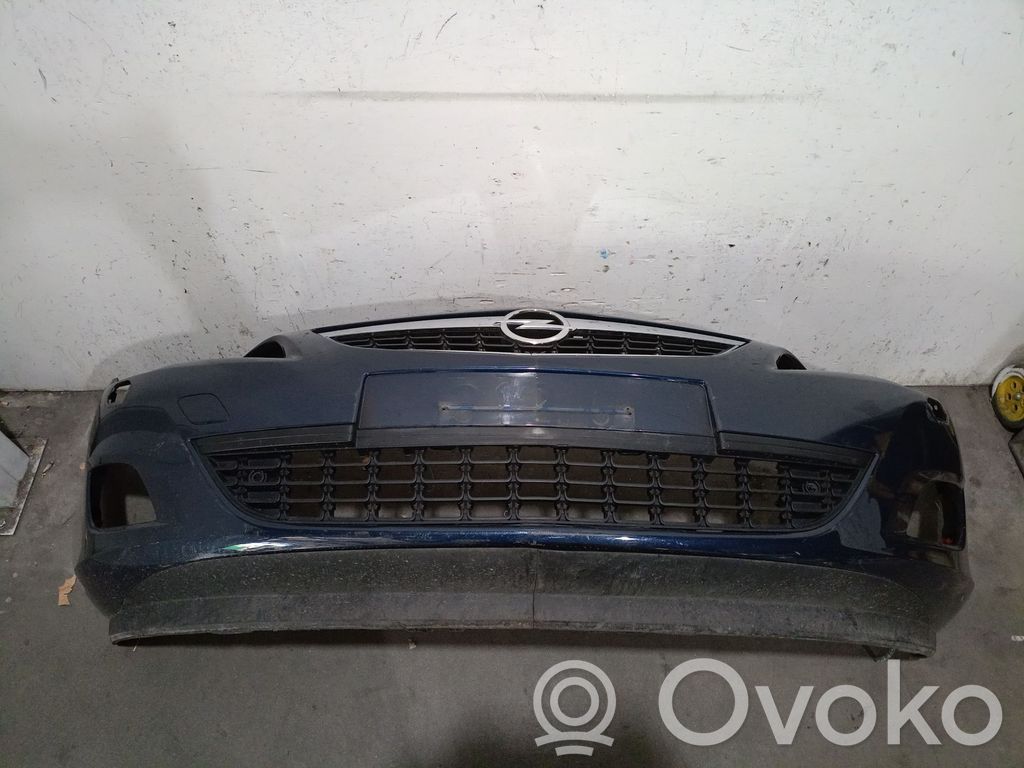 Opel Astra H Parachoques delantero