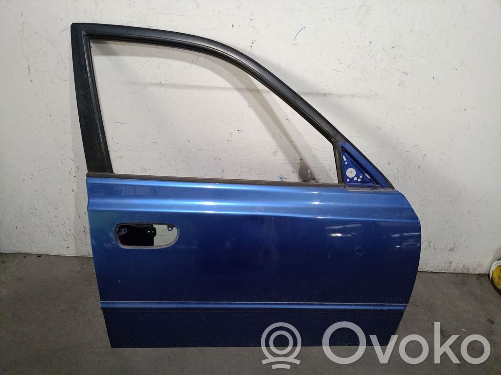 Hyundai Accent Puerta delantera