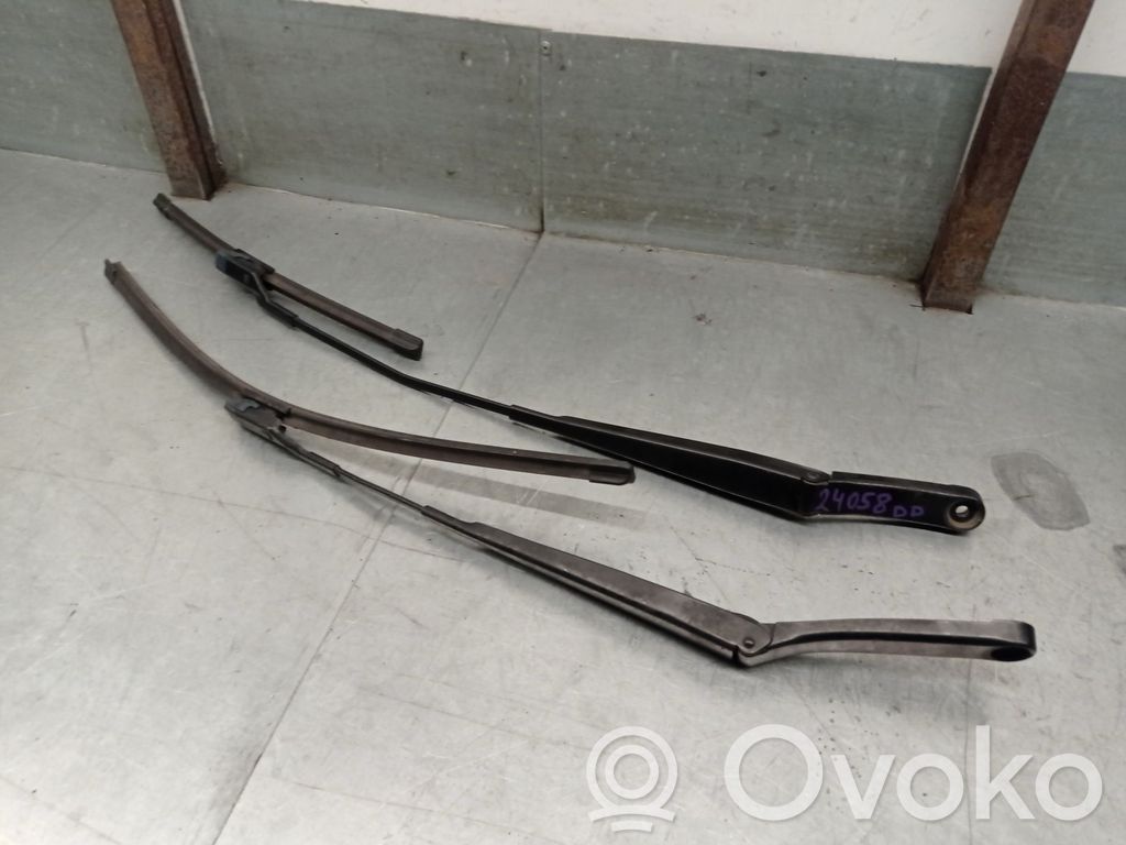 Volkswagen Polo V 6R Bras d'essuie-glace avant 