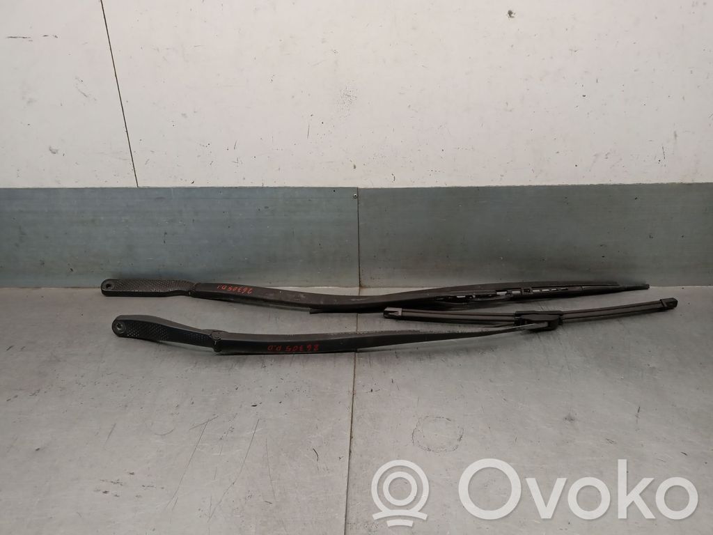 Peugeot 807 Brazo del limpiaparabrisas delantero 