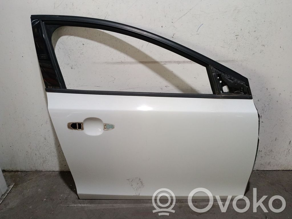 Volvo V40 Front door 