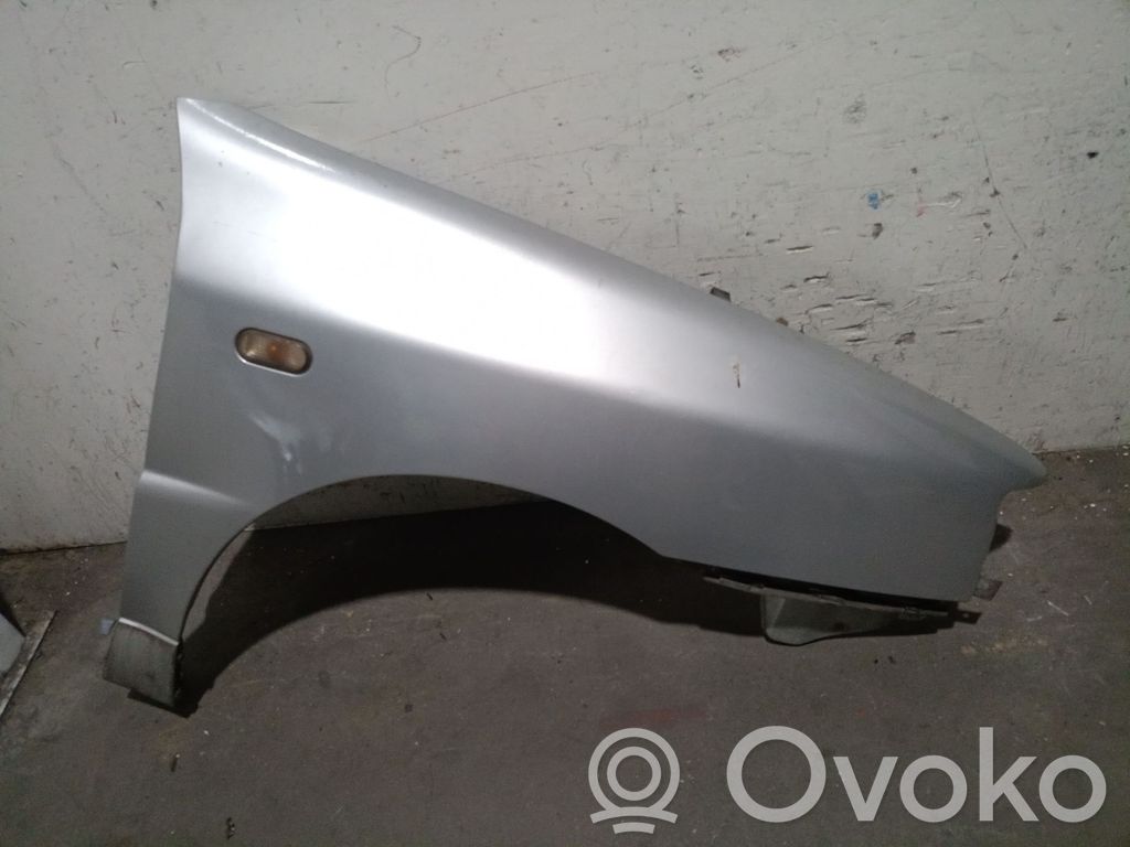 Seat Toledo I (1L) Крыло 