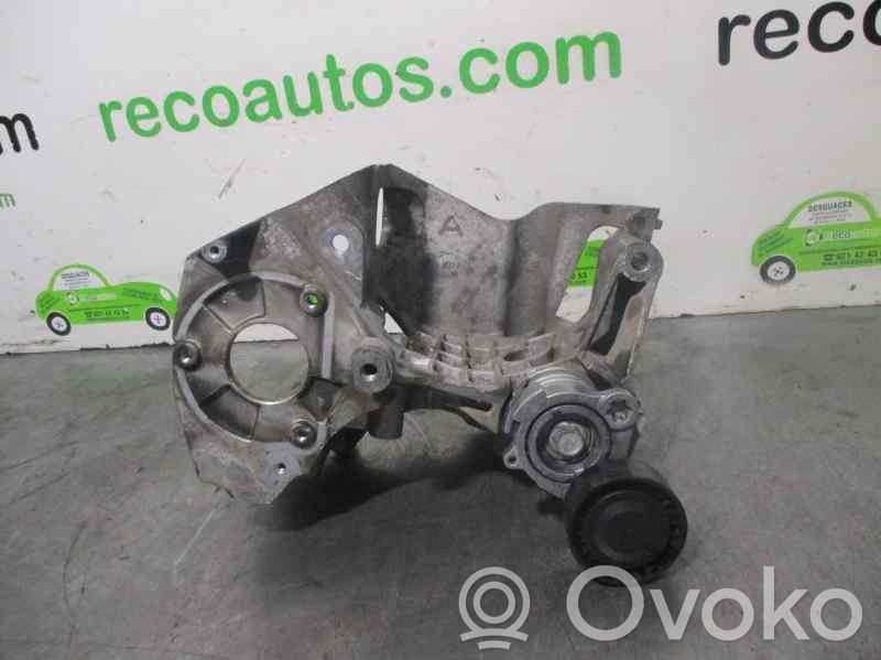 Opel Antara Soporte de montaje del motor 