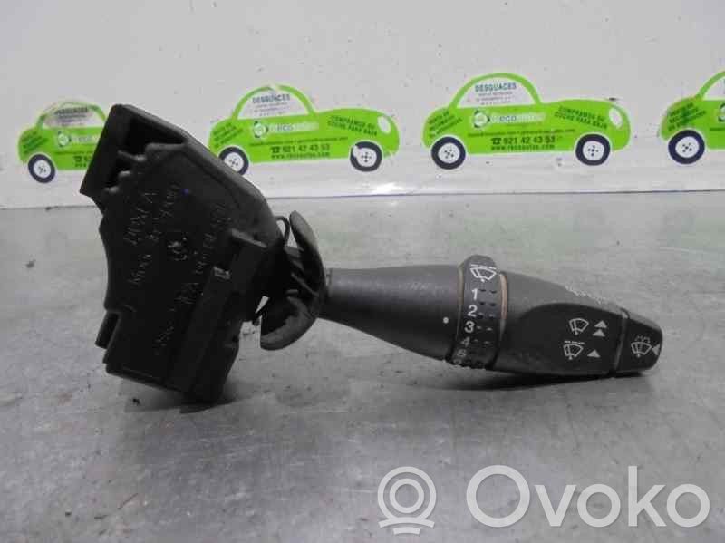 Ford Focus Commodo d'essuie-glace 