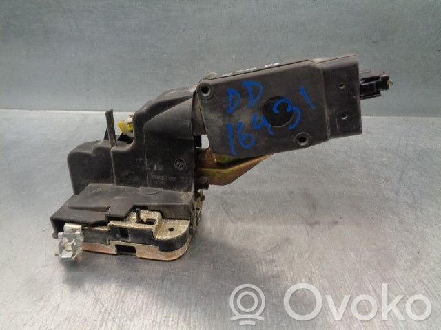 Volvo S40, V40 Etuoven lukko 